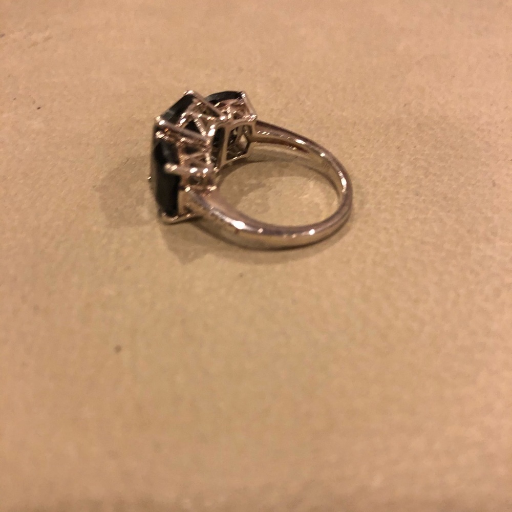 Sterling Silver (925) Black Onyx Cocktail Ring size 5.5 - Picture 6 of 9